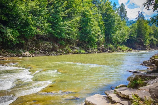 Soğuk Dağ nehir Prut
