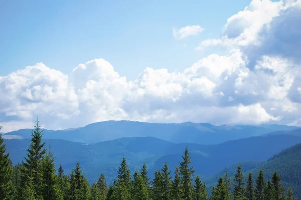 güzel bulutlar dağ manzaralı