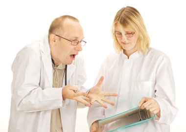 iki doktor savunarak