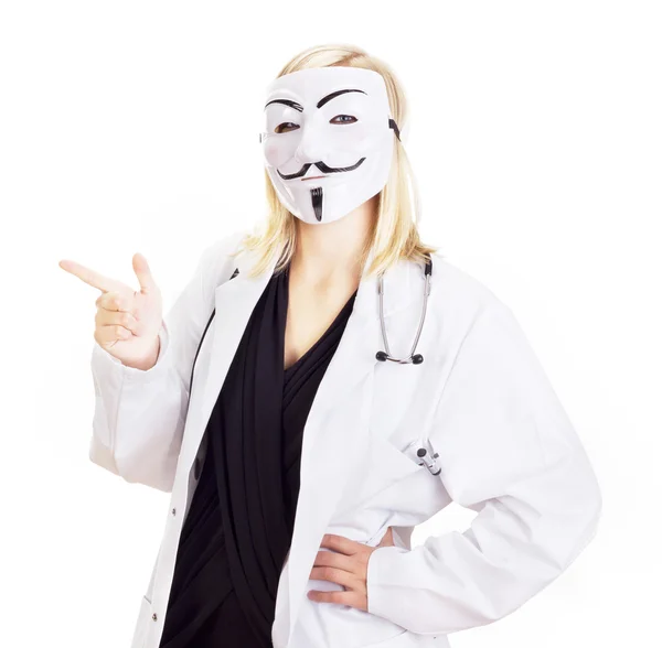 Läkare med en guy fawkes mask — Stockfoto