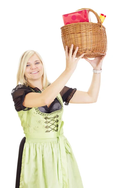 Jeune femme porte un panier avec des cadeaux Photos De Stock Libres De Droits