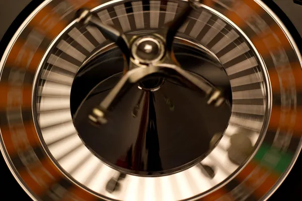 Snurrande roulettehjulet med boll — Stockfoto
