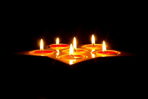 Зажигание свечей — стоковое фото