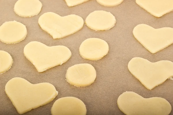 Plätzchen backen für Weihnachten — Stockfoto