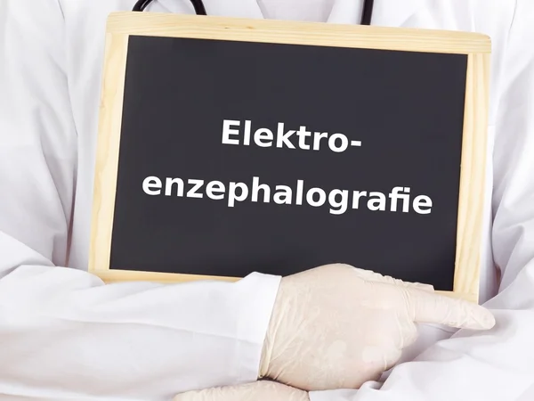 Arzt zeigt Informationen: Elektroenzephalographie — Stockfoto