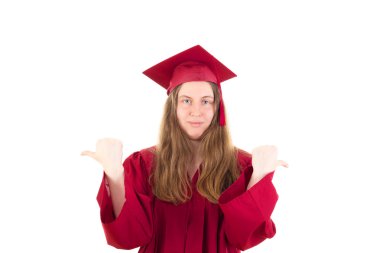 kadın lisansüstü akademik elbisesi içinde