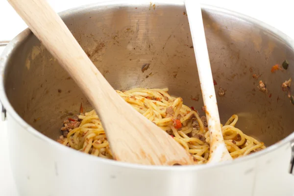 Préparation des spaghettis bolognais pour le dîner — Photo