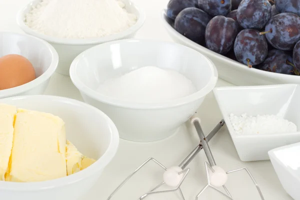 All ingredients for delicious Zwetschgenkuchen — Stock Photo, Image