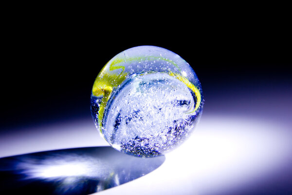 Цветной мрамор в центре внимания
