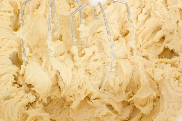 Terminado masa de pastel mixto listo para hornear —  Fotos de Stock