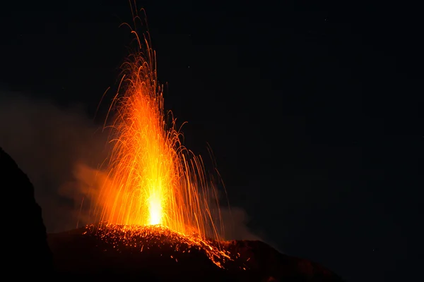 Erupción de Stromboli — Foto de Stock