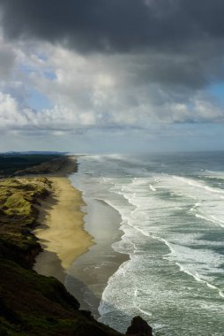 Baker Sahili 'nde bulutlar