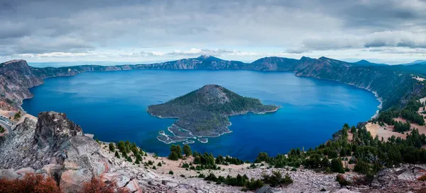 Panoramatický Výhled Kráterové Jezero Ostrov Wizzard — Stock fotografie