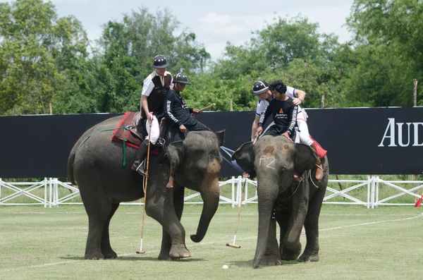 HUA HIN, THAILAND -SEPTEMBER 13, 201: Unidentified polo players — Stock Photo, Image