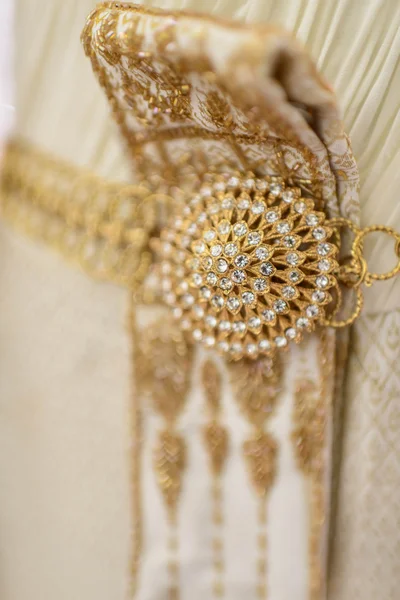 Güzel tipik Tay elbise, dof kısmi kez bakıldı — Stok fotoğraf