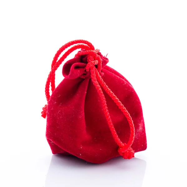 孤立在白色背景上的红色珠宝首饰袋 — 图库照片