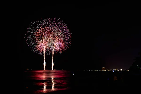 Vuurwerk op hua hin strand — Stockfoto