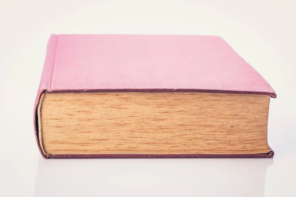 Stará kniha, izolované na bílém — Stock fotografie