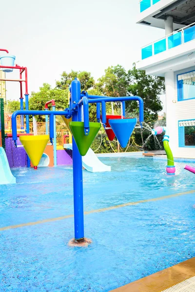 Parque aquático pequeno parque infantil . — Fotografia de Stock