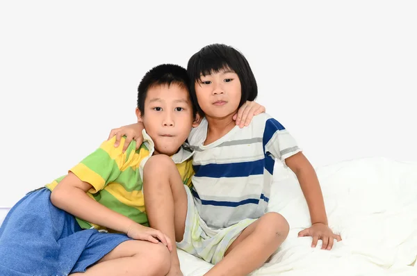 Menino e menina asiática feliz — Fotografia de Stock