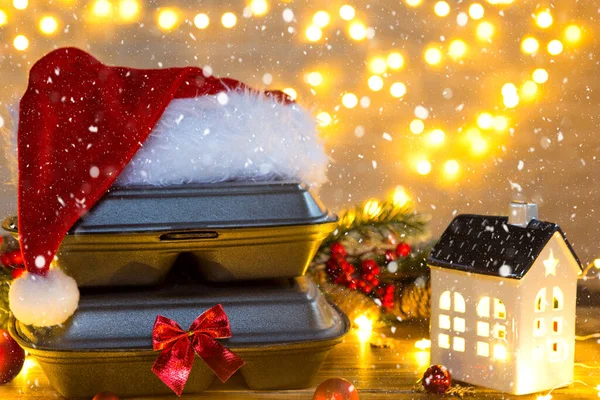 Kerstdecor Van Food Delivery Service Containers Nieuwjaarsavond Promotie Kant Klare — Stockfoto