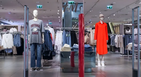 Poland Bydgoszcz August 2021 Clothing Store Standing Mannequins — 图库照片