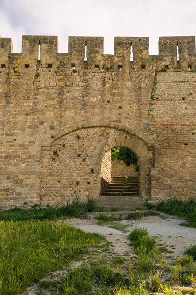 Carcassonne Średniowieczna Cytadela Cite Medievale Północny Mur Wejściowy Ganek Bitew — Zdjęcie stockowe