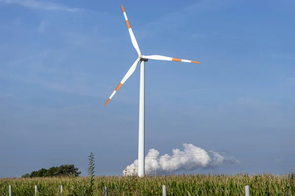 Turbina Eólica Con Tres Brazos Para Producción Electricidad Pie Alemania — Foto de Stock
