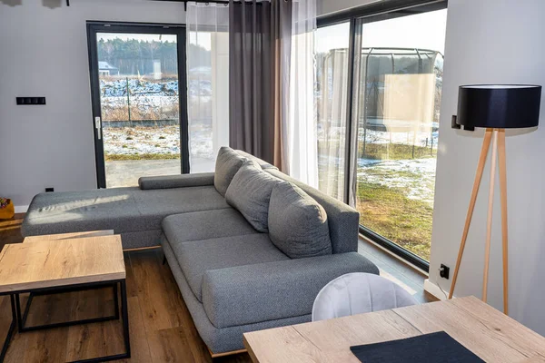 Modern Simple Living Room House Gray Sofa Large Patio Windows — Stock Photo, Image