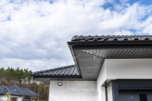 Modern Graphite Roof Lining Attached Trusses Visible Cables Holes Led — Fotografia de Stock