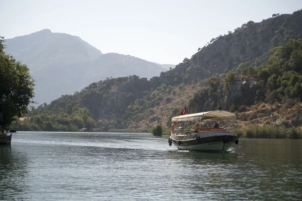 Na rzece dalyan, Turcja — Zdjęcie stockowe