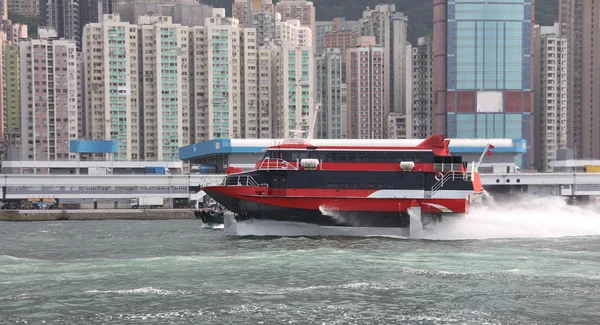 O navio de passageiros em Hong Kong — Fotografia de Stock