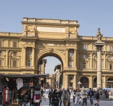 turist turistik yerleri ziyaret piazza san giovanni ve del 