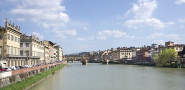 arno Nehri Köprüsü manzarası. Floransa