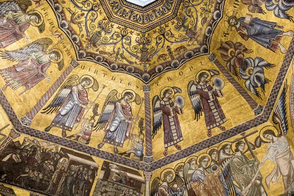 Ceiling painting of the Baptistery of San Giovanni. Florence — Stock Photo, Image