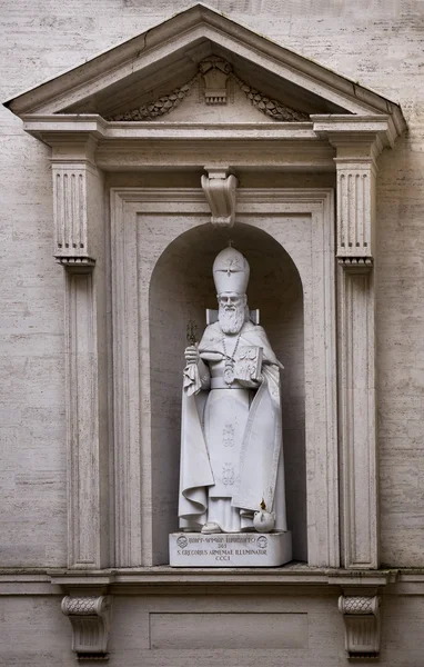 Standbeeld van st. Gregorius de verlichter in het Vaticaan. Italië — Stockfoto