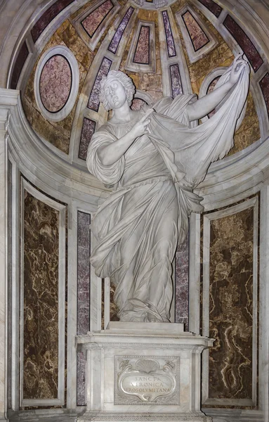 De schrijn van Sint veronica in de basilica di san pietro — Stockfoto