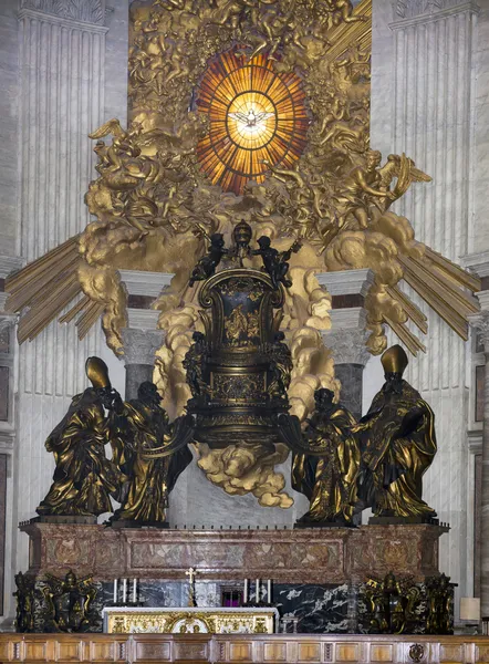 Cadeira de São Pedro, venerado como o trono de São Pedro (Bernin — Fotografia de Stock