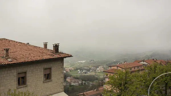 Vista da montanha em San Marino. Itália — Fotografia de Stock