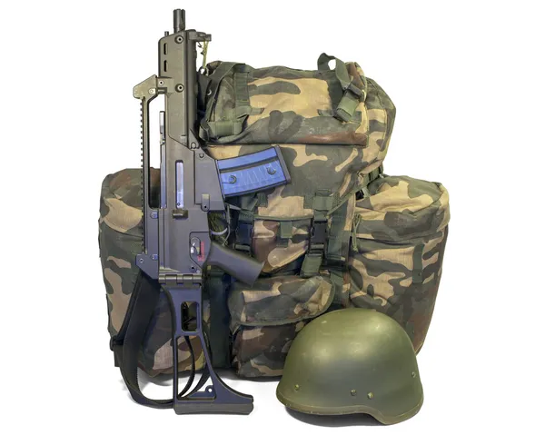 Soldier equipment: automatic rifle, backpack, helmet. Isolated on white background. Clipping path. — Stock Photo, Image