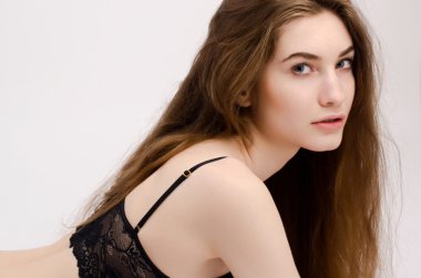 Güzellik kendisini daha daha güzel.