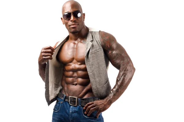 Starker Bodybuilder mit perfektem Bauch, Schultern, Bizeps, Trizeps und Brust — Stockfoto
