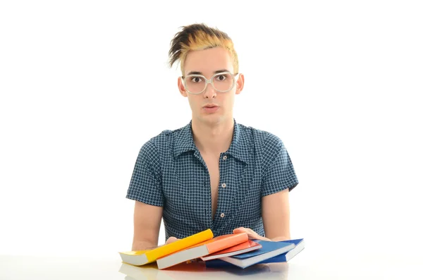 Estudiante con anteojos estudiando para la escuela, hombre sosteniendo muchos libros para leer, friki con peinado loco —  Fotos de Stock