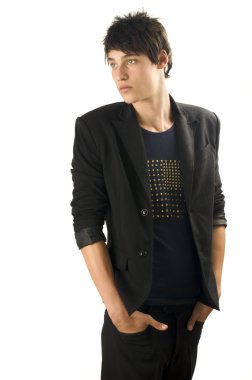 yakışıklı genç işadamı siyah takım elbiseli. erkek moda Studio poz