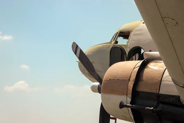 Avión contra el cielo — Foto de Stock