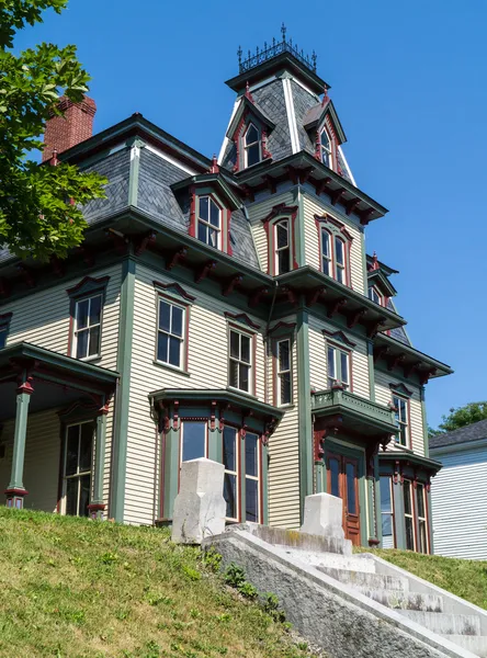 Vackert restaurerade viktorianska hus — Stockfoto