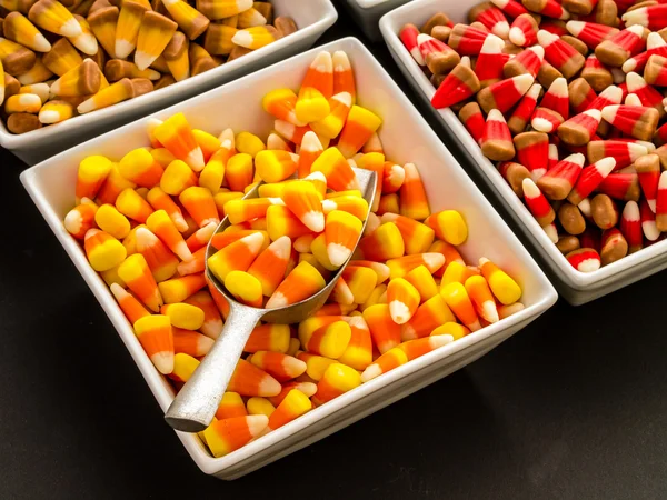 Buffet de milho de doces de Halloween Fotos De Bancos De Imagens