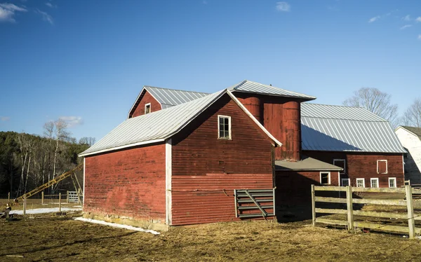 Vecchi edifici agricoli Red Barn — Foto Stock