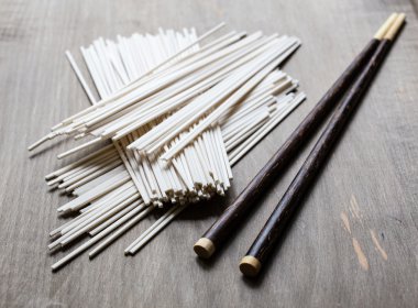 Asya kurutulmuş şehriye