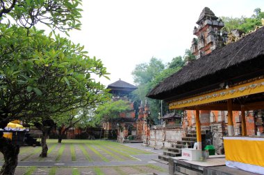 Denpasar, Bali 'den Pura Agung Jagatnatha' nın boş kompleksi. Ocak 2022 'de çekildi..